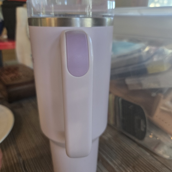 Stanley Orchid Soft Matte 40oz - Picture 2 of 6